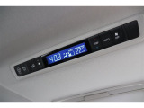 リヤオートエアコンで後席でも快適な車内空調です♪