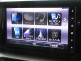 ナビゲーションは純正SDナビを装着しております。AM、FM、CD、DVD再生、Bluetooth、音楽録音再生、フルセグTVがご使用いただけます。初めて訪れた場所でも安心ですね!