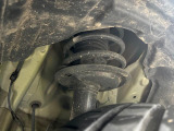 お車を安心してお乗りいただく為には、足回りの定期点検が欠かせません。サービスサポート(有償保証)では無料点検もご提供しており、安心のカーライフをお過ごしいただけるサポート体制が整っています。