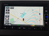 7インチ純正メモリーナビ(VXM-214VFi)を装着しています。目的地設定やルート案内もスムーズに行えます。