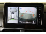 車両を上から見たような映像表示するパノラミックビューモニター付き!