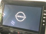 【大画面ナビ】人気の大型10インチナビを装備。存在感のある大画面はインパクト大!ナビ利用時のマップ表示は見やすく、テレビやDVDは臨場感がアップ!いつものドライブがグッと楽しくなります♪