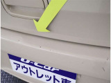 傷になります。少し目立ちますが走行に支障はないですよ♪