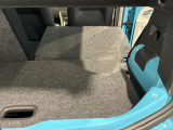 リヤシートを倒せば長さのあるお荷物も楽々!!