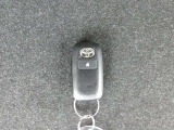 スマートキーをポケットやカバンに入れておくだけでドアの施錠・開錠やエンジンスタートの操作が簡単です!^