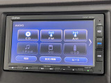 純正ナビ、CD再生、Bluetooth機能が付いておりますので快適にドライブを楽しむ事が出来ます。