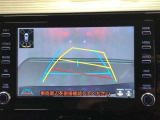【バックガイドモニター】後方の映像をナビ画面に表示するだけでなく、ステアリング操作に連動して動くガイド線も同時に表示!予想進路の確認をしながら後退できるので便利です!
