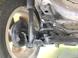 お車を安心してお乗りいただく為には、足回りの定期点検が欠かせません。サービスサポート(有償保証)では無料点検もご提供しており、安心のカーライフをお過ごしいただけるサポート体制が整っています。