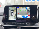 【全周囲カメラ】専用のカメラにより、上から見下ろしたような視点で360度クルマの周囲を確認することができます☆縦列駐車や幅寄せ時に活躍してくれます♪