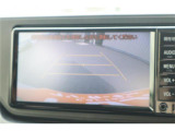 バックモニター付ですので、車庫入れも駐車もラクラクです。