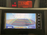 バックガイドモニターで、後方を確認しながら安心して駐車することができます。運転初心者も熟練者も必須の機能ですよ!