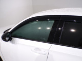 ドアバイザー付きですので、雨の日でも換気ができてとても便利です!