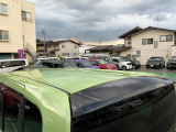 中古車という商品の特性ルーフには子キズや塗装しみ細かな凹み等があります