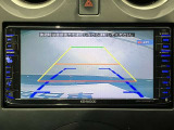 バックカメラ付きで、車両周辺の安全確認も一目できます!小さなお子様や障害物も確認できるので、運転のしやすさだけでなく事故防止にも役立ち安心して駐車出来ます♪