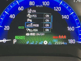 パーキングサポートブレーキ付きで駐車時の接触リスクを軽減してくれます。