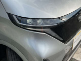 LEDヘッドランプ仕様。シャープな白光色のLEDランプを採用しました。夜の視界を明るくしてくれます。