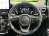 【純正革巻きステアリング】上質な革を使用することで、手にしっかり馴染みとても運転しやすいハンドルです♪