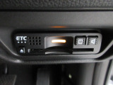 ETC付。高速道路の料金所はキャッシュレスで通過です。サービスエリア等にあるスマートインターの出入りも利用可能でとっても便利。ご納車後すぐにお使い頂けるようセットアップしてのお渡しとなります。