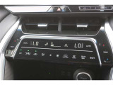 オートエアコン☆自動で空調管理してくれる優れものです。