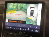 【パノラミックビューモニター】専用のカメラにより、上から見下ろしたような視点で360度クルマの周囲を確認することができます☆死角部分も確認しやすく、狭い場所での切り返しや駐車もスムーズに行えます。