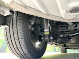 お車を安心してお乗りいただく為には、足回りの定期点検が欠かせません。サービスサポート(有償保証)では無料点検もご提供しており、安心のカーライフをお過ごしいただけるサポート体制が整っています。