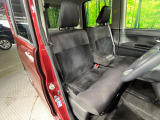 運転席シート廻りは使用感も少なく、良好な状態となっています。丁寧に使われていたことがよくわかりますね。