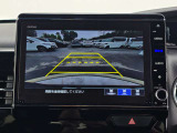 駐車時の安全確認をサポートするバックカメラも使用できます。インターナビで様々な情報を得ることもできます。