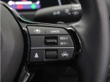 ◆アダプティブクルーズコントロール◆予め設定した車速内でクルマが自動的に加減速。前走車との適切な車間距離を維持しながら追従走行します。【LKAS】車線維持支援システムでステアリング操作を支援。
