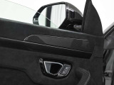 納車後も、年間入庫約2万台の豊富な経験値と技術力で専門トレーニングを受講したメーカー登録テクニシャン達がお客様の大切な車両のコンディションを保ちます。
