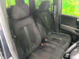 運転席まわりには十分なスペースがあり、大柄な方でもゆったり運転していただける環境です。