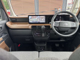 内装はルームクリーニング済みです!清潔な車内で快適なドライブをお楽しみください!!前席、後席、そしてエンジンルームまで全てクリーニング済みです。