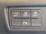【安全装備も充実】車線逸脱警報システム。バック時の障害物を検知し知らせるパーキングセンサー付きです。