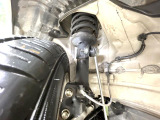 お車を安心してお乗りいただく為には、足回りの定期点検が欠かせません。サービスサポート(有償保証)では無料点検もご提供しており、安心のカーライフをお過ごしいただけるサポート体制が整っています。