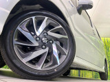 【純正15インチアルミホイール】外観にマッチした純正アルミホイールを装着しております。各種社外アルミホイールや、スタッドレスタイヤも取扱いしております。是非ご相談ください♪
