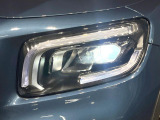 ●LEDヘッドライト:夜間走行時も良好な視界を確保し安心して運転できる高輝度LEDヘッドライトを装備!点灯速度が早く、消費電力も抑えられています。