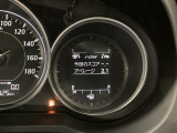 i-DM(インテリジェント・ドライブ・マスター)は運転操作の無駄を抑えたスムーズな運転をサポートし、快適なドライブや燃料消費を抑える事にも役立つアイテムです。
