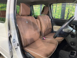 運転席シート廻りは使用感も少なく、良好な状態となっています。丁寧に使われていたことがよくわかりますね。