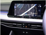 VW純正インフォティメントシステム「DiscoverPro」大変使いやすいタッチパネル型ナビゲーションでETC2.0とエンブレム内蔵バックカメラが付いています。