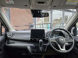 運転席周りの視界もよくハンドルも軽い取り回しなのですごく運転がしやすい車です。
