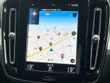 【9インチタッチスクリーン純正HDDナビ】「Apple Car Play」「Android Auto」対応のボルボ先進ナビゲーション「SENSUS」。最新地図データへ無料更新してお渡しします。