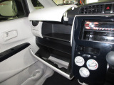 豊富な収納で、いつもすっきりとした車内、ほしい場所にちょうど良い収納を備えました。