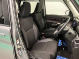 【フロントシート】さまざまな体格の方が快適に運転ができるよう配慮したシートになっております。