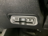 ハンドルの左下にETCがついています。高速道路の料金所の通過も楽々です!。 カードの取り出しもしやすい場所についています。