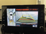 パノラミックビューモニター付きです。車両を上から見たような映像をディスプレイオーディオ画面に表示。運転席からの目視だけでは見にくい、車両周辺の状況をリアルタイムでしっかり確認できます。