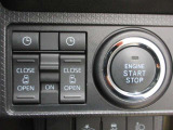 運転席からもスイッチ1つでリヤドアを開閉する事ができます。