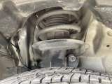 お車を安心してお乗りいただく為には、足回りの定期点検が欠かせません。サービスサポート(有償保証)では無料点検もご提供しており、安心のカーライフをお過ごしいただけるサポート体制が整っています。