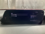 Apple Carplay・Android Auto対応!マツダ コネクト(コマンダーコントロール)でスマートフォンを操作して、通話、音楽を聴いたり、マップで目的地を調べることができます。