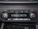 オートエアコン付きなので。車内をいつでも快適空間にしてくれます