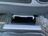 展示車両の中にはアフター保証対象車両を数多く取り揃えており、一年間から三年間(別途)まで走行距離無制限の保証を全国どこのディーラーでも保証を受けられます。