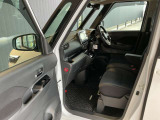 運転席ドア内張りです!